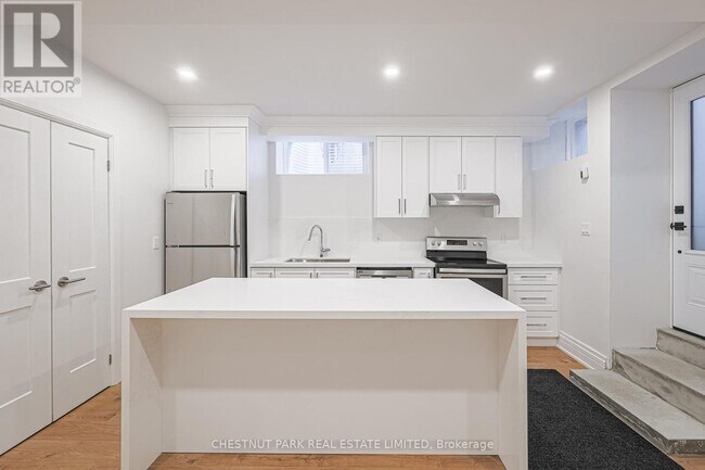 Photo - 253 Pape Ave