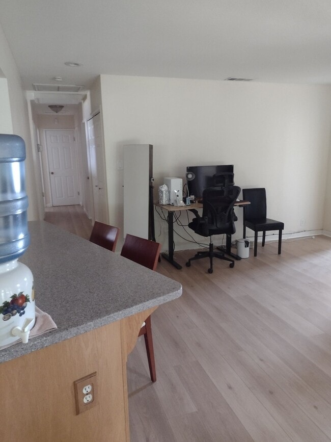 Photo - 10500 Glenview Way