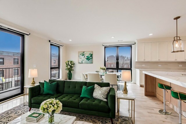 5019 N Lincoln Ave Unit 3N