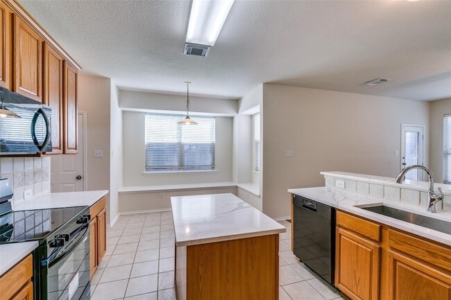 Photo - 9121 Portage Ln