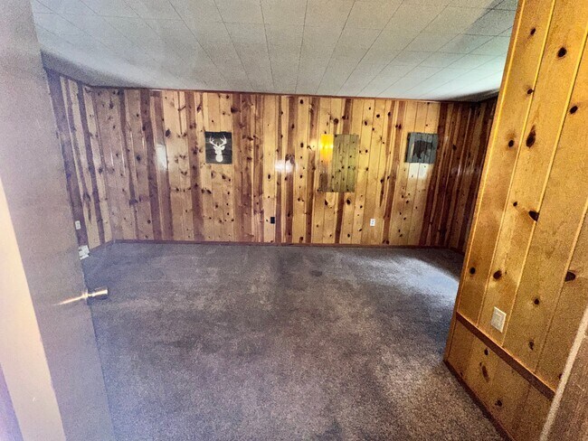 Photo - 237 E White Mountain Blvd