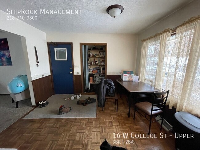 Photo - 16 W College St Unit Upper