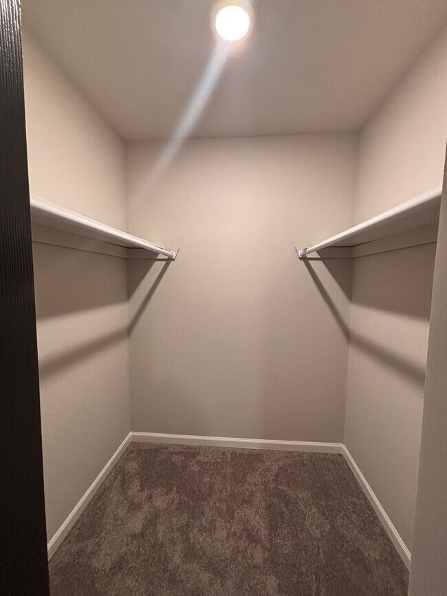 Photo - Red Tail Apartments Unit 1315-101