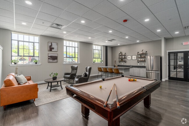Building B - Club Room