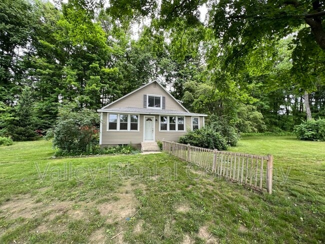 Building Photo - 180 Amherst Rd Rental