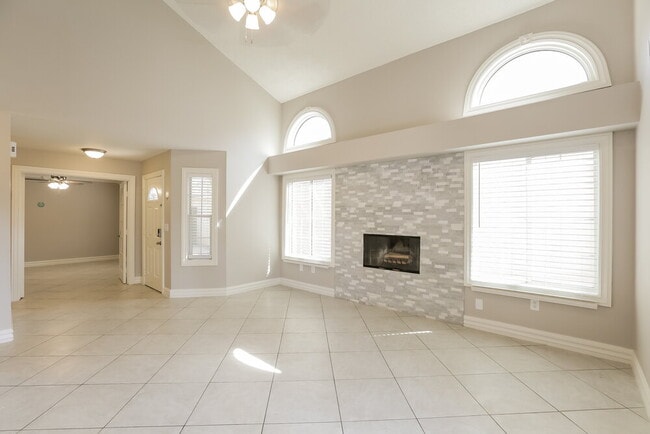 Photo - 1915 S 39th St