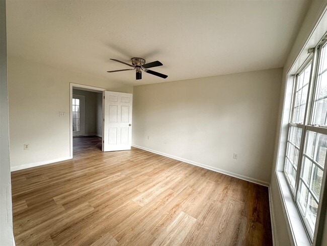 Photo - 1225 N Lee Dr