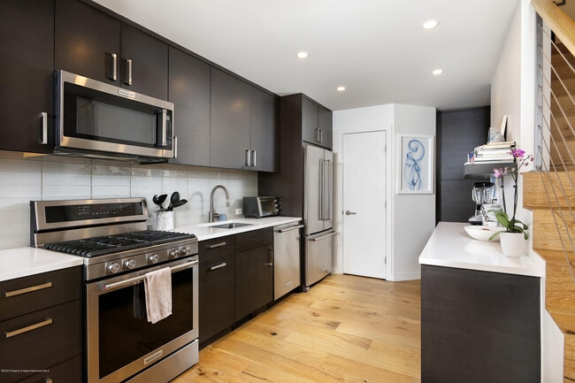 Photo - 250 S Original St Unit B