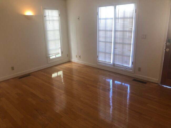 Photo - 401 N Norton Ave Unidad 401