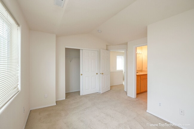 Photo - 6554 NE Forest Ln