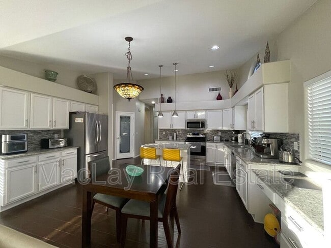Photo - 617 W Jasper Dr