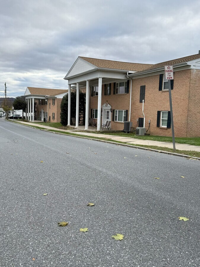 Preble Arms Apartments - Preble Arms Apartments