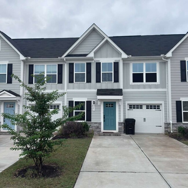 Building Photo - 245 Scenic Rd