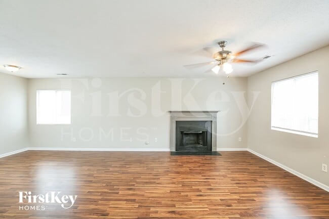 Photo - 5715 Waterpoint Dr