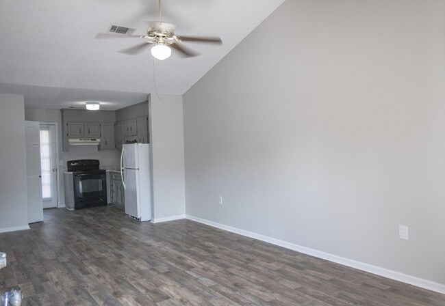 Photo - 140 Lanier Dr Unit 141