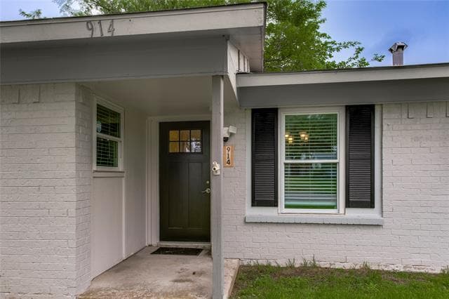 Photo - 914 Meadow Mead Dr