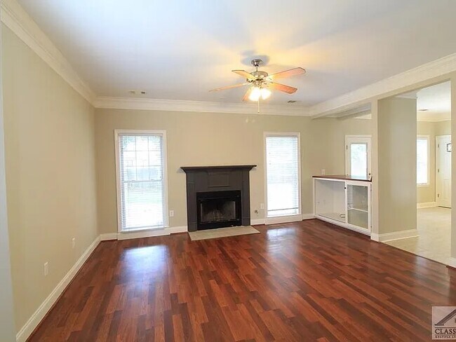 Photo - 108 Huntington Shoals Dr