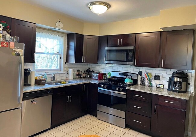 Photo - 43 E Jackson St