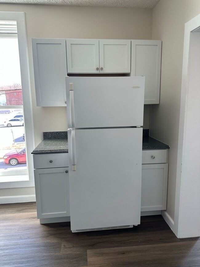 Photo - 1024 Main St Unit 1024.5