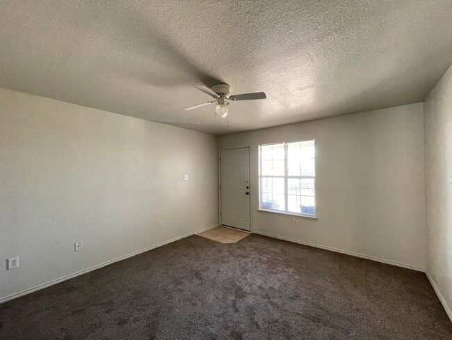 Photo - 3301 Toledo Dr Unit Apt C