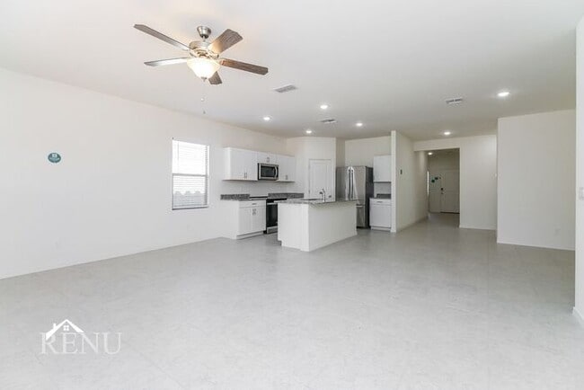 Photo - 35383 W San Capistrano Ave