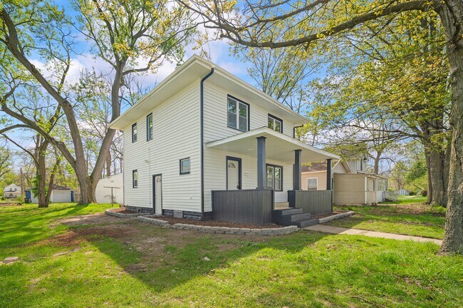 Photo - 1214 Cedar St