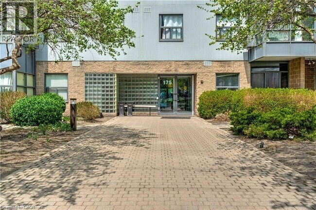 Photo - 404 Hunter St E Unit 404