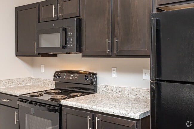 3BR, 2BA - 1,257SF