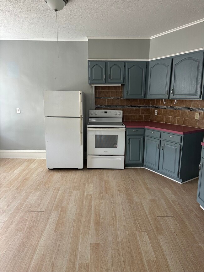 Photo - 351 King Philip St Unit Apt 1N