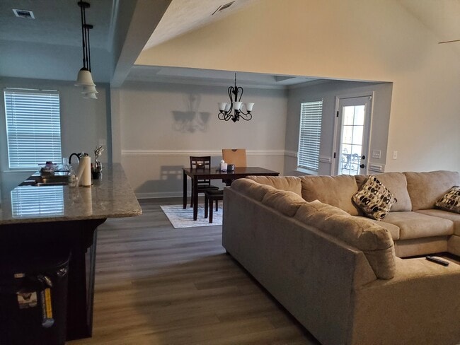 Photo - 529 Jensen Ln