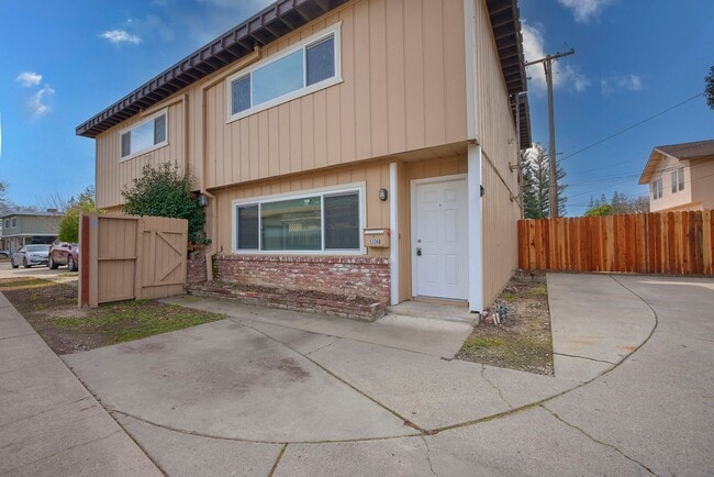 Building Photo - 5336 Karbet Way Unit B Rental