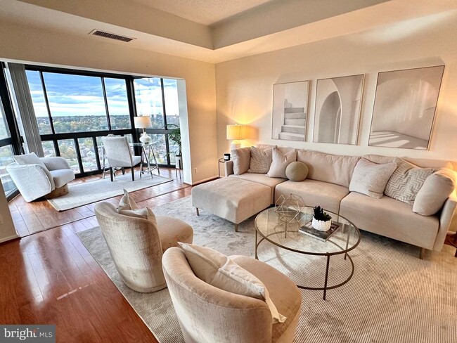 Building Photo - 900 N Stafford St Unit 2632