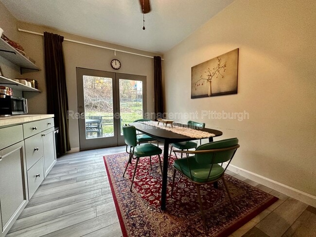 Photo - 320 Greenfield Ave