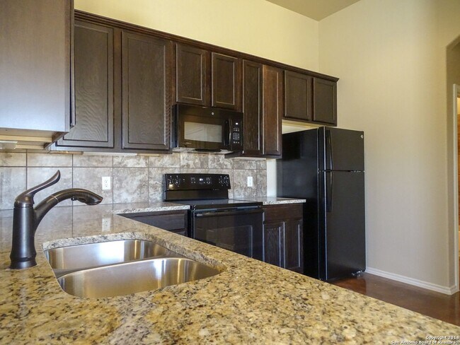 Photo - Spacious & Stylish Duplex in New Braunfels!