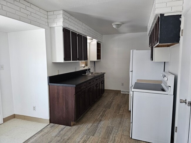 Photo - 5002 Pineridge Ave