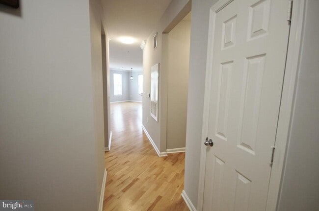 Building Photo - 9486 Virginia Center Blvd Unit 202