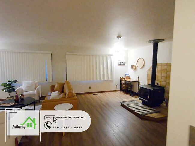 Photo - 10560 Old Oregon Trail