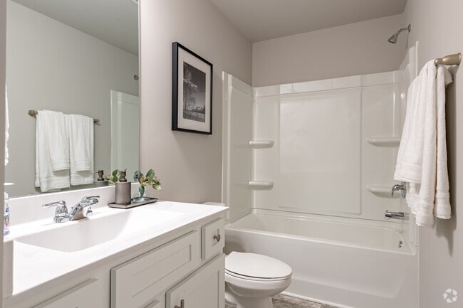 3BR, 2,5BA - 1586SF
