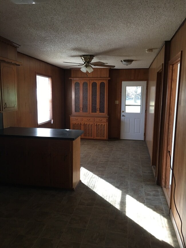 Photo - 409 W Dogwood St