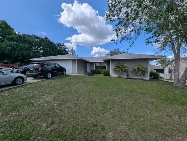 2215 W Shining Dawn Ln