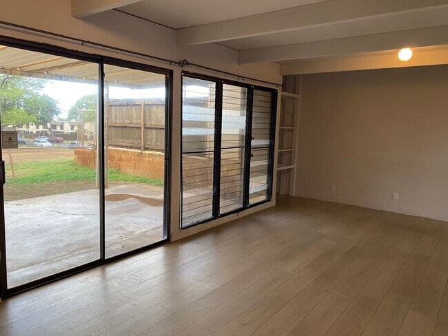 Photo - Three Bedroom Townhouse