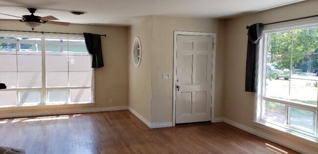 Photo - 148 E Spruce St