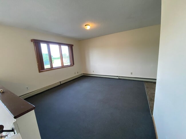 318 Old Hwy 52 Unit 5 Bedroom House