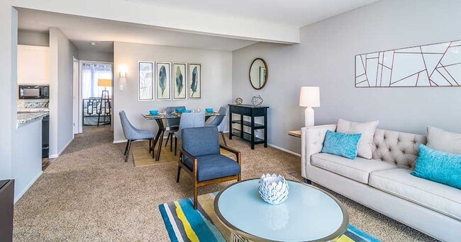 The Lakes at Fountain Square Apartment Homes
