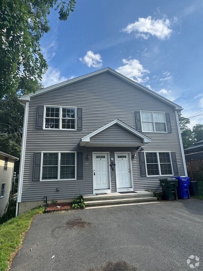 Building Photo - 135-137 Laconia Street Unit 137 Rental