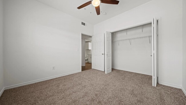 Photo - 705 Village Way Apartamento Unidad 9105