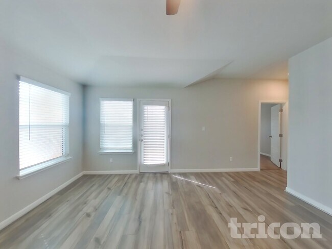 Photo - 5503 Shasta Pl