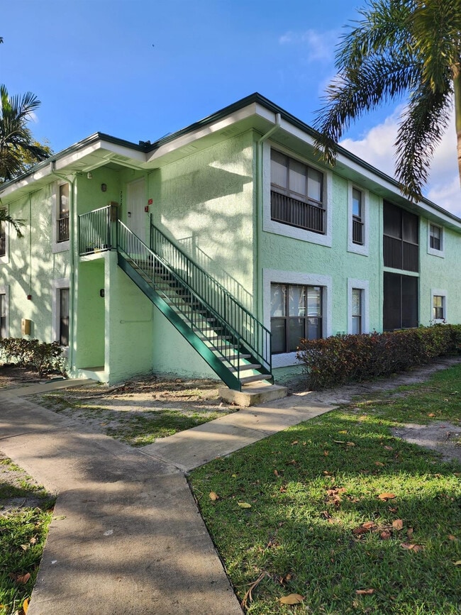 Building Photo - 3973 NW 87th Ave Unit 3973