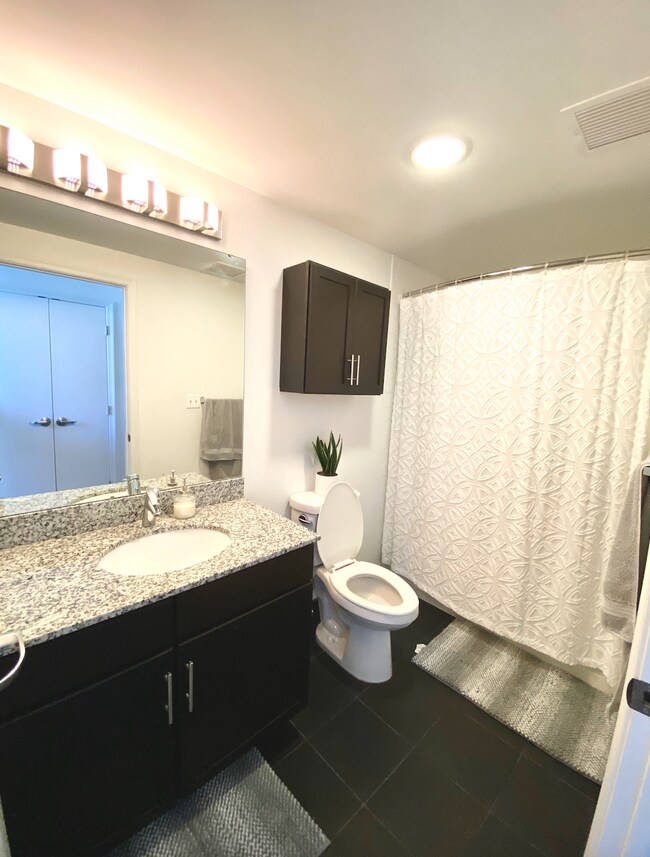 Photo - 927 N Wolfe St Unit 308