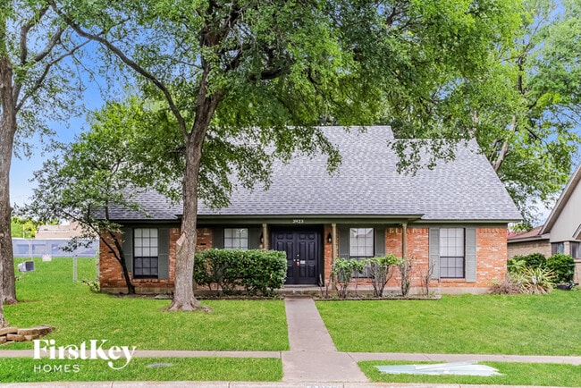 Building Photo - 3923 Treeline Dr